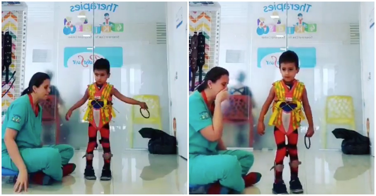 Fisioterapeuta emociona-se ao ver menino a caminhar novamente