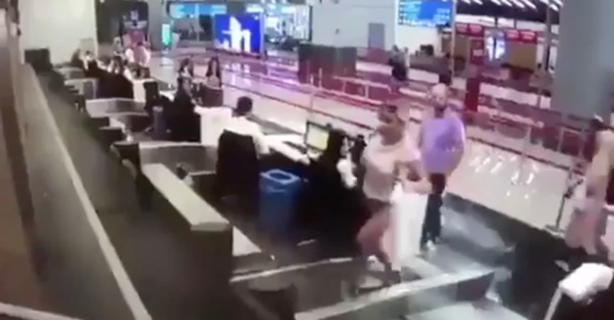 A primeira vez de uma mulher no aeroporto não correu como esperado