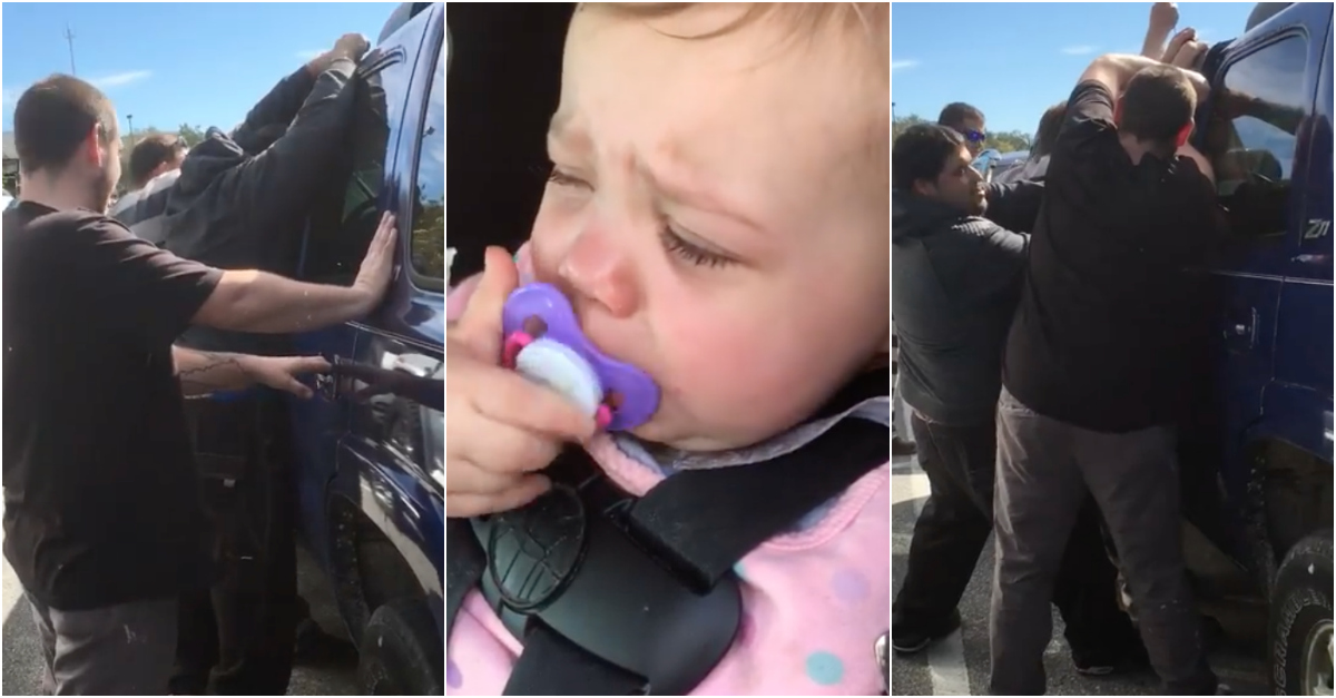 Reclusos ajudam a abrir carro com bebé trancada no interior