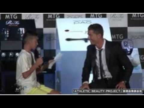 Cristiano Ronaldo defende miúdo japonês que tentava falar português