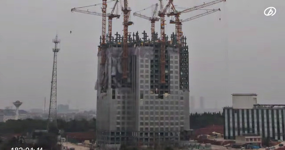 Chineses constroem arranha-céus de 57 andares em 19 dias
