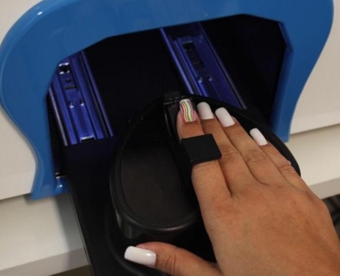 Esta máquina promete revolucionar a pintura de unhas
