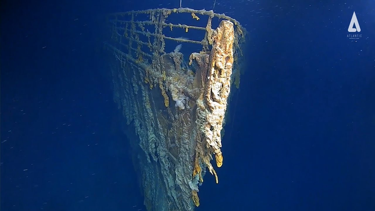 Novas imagens do Titanic mostram a deterioração do navio a 3,8 km de profundidade