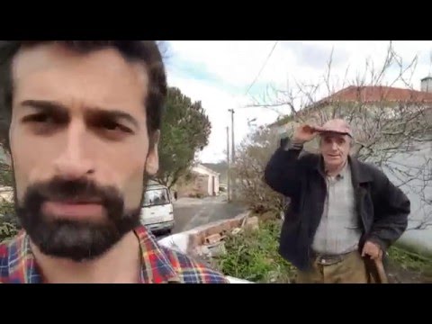 Raminhos questiona o vizinho sobre o que acha do terrorismo