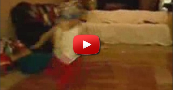 Bebe dancando Break Dance