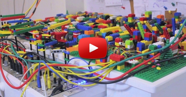 Lego a tocar uma batida hipnotizante!