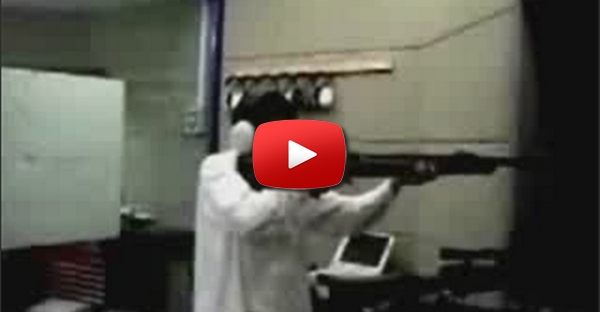 cuidado a manusear uma arma..eheheheh