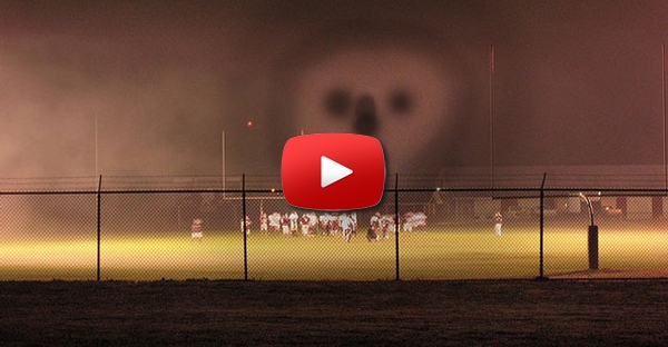 Câmara televisiva capta FANTASMA num estádio de futebol