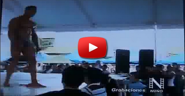 Fisiculturista rasga premio e arregaça o jurado!