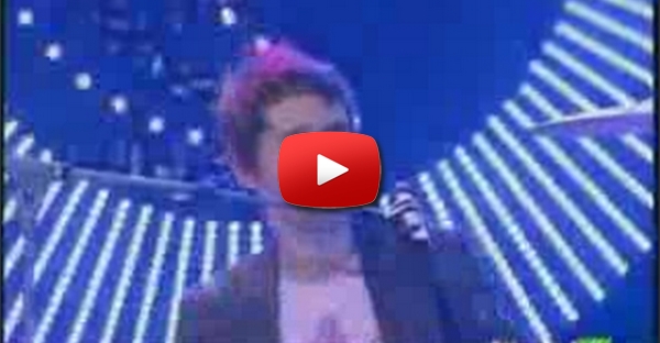 Banda MUSE faz blayback com musicos trocados