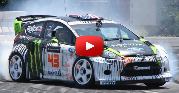 Ken Block e seu Fiesta no Universal Studios