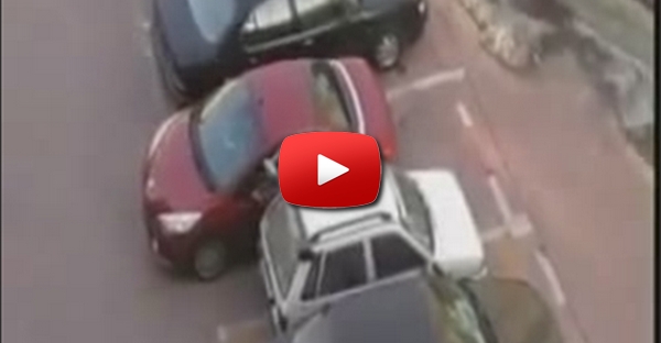 Como estacionar dois carros