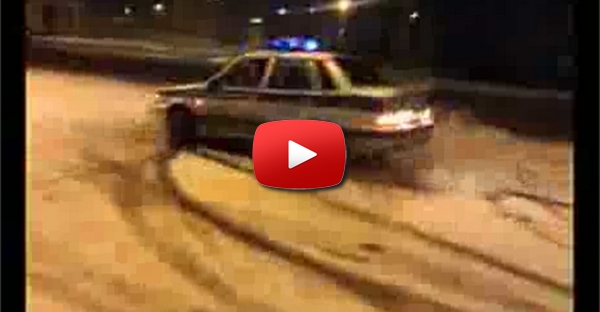 Carro da Policia aos "Donuts"