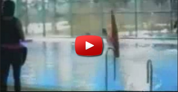 Kayak na piscina