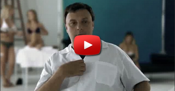 Ele reclama que tem q massagear modelos