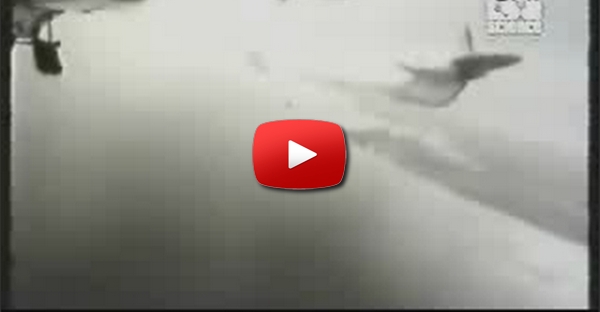 Lançamento de bomba para outro avião sem querer