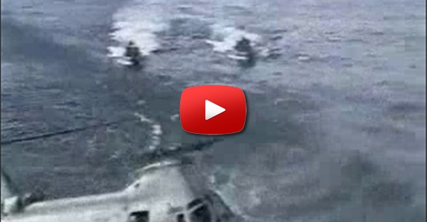 Helicoptero que passa a submarino
