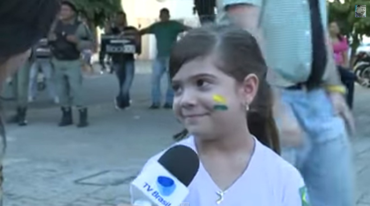 Esta menina disse a verdade quando questionada sobre as manifestações