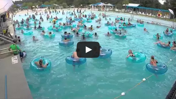 Nadadora-salvadora salva menino que caiu à água numa piscina